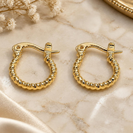 Oro Laminado Small Hoop, Gold Filled Style Diamond Cutting Finish, Golden Finish