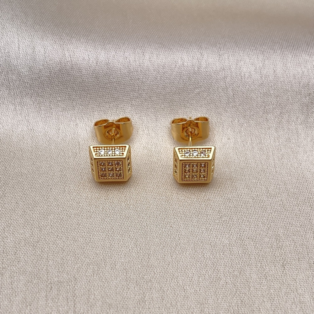 Oro Laminado Stud Earring, Gold Filled Style with White Micro Pave, Polished, Golden Finish