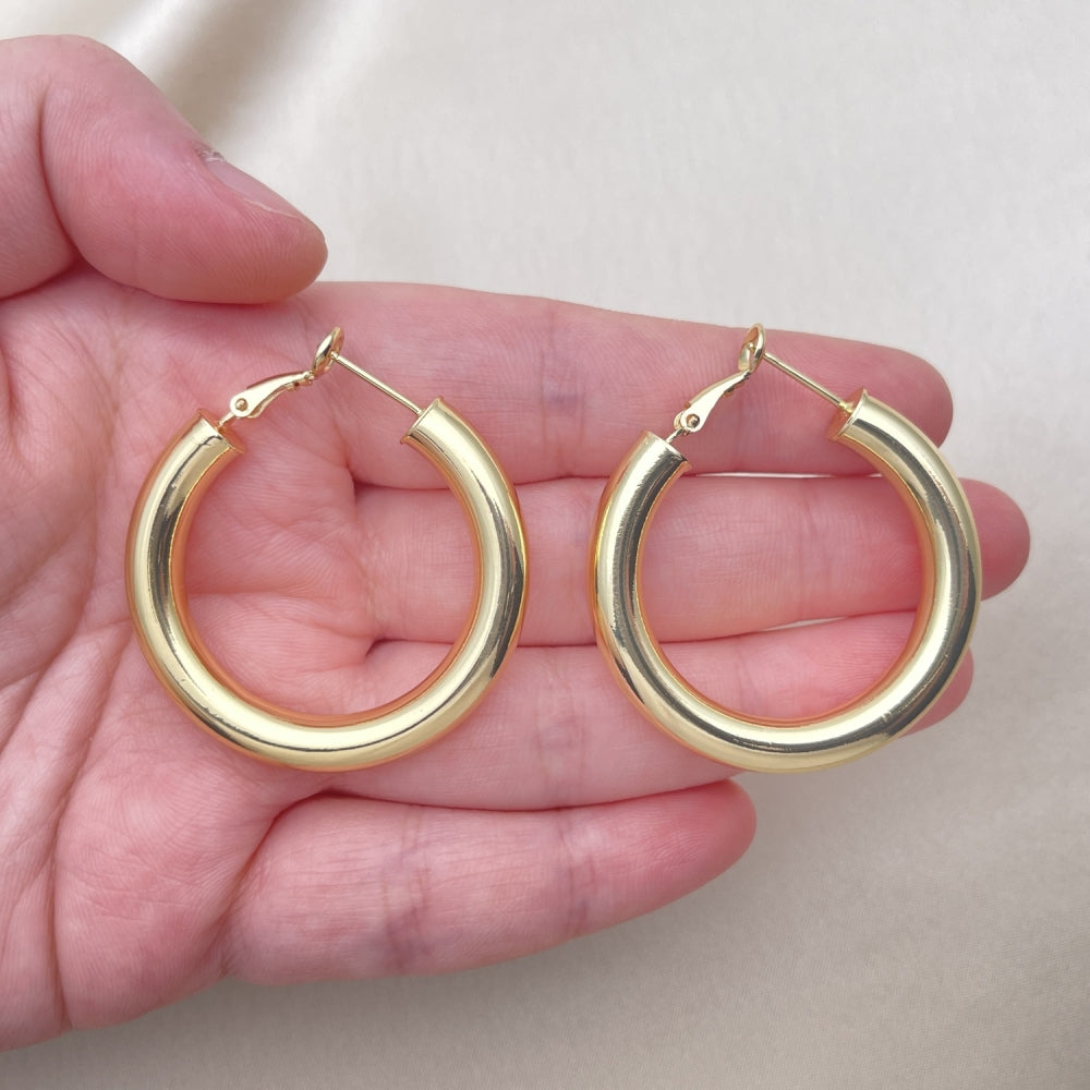 Oro Laminado Medium Hoop, Gold Filled Style Hollow Design, Polished, Golden Finish