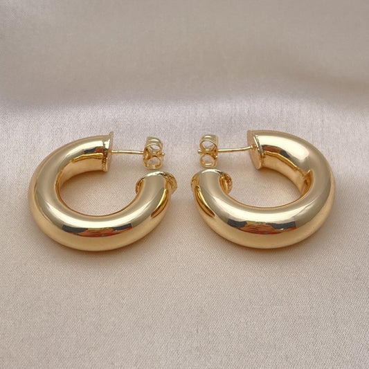 Oro Laminado Medium Hoop, Gold Filled Style Hollow Design, Polished, Golden Finish