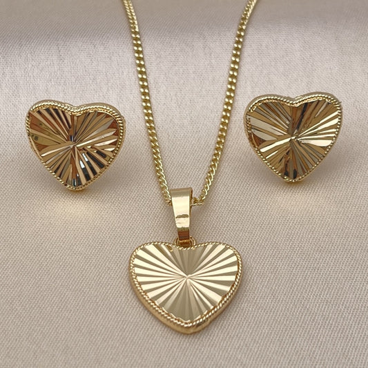 Oro Laminado Earring and Pendant Adult Set, Gold Filled Style Heart Design, Diamond Cutting Finish, Golden Finish