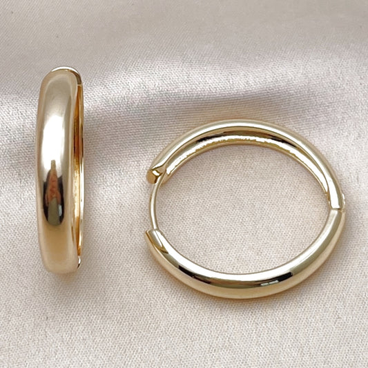 Oro Laminado Huggie Hoop, Gold Filled Style Polished, Golden Finish