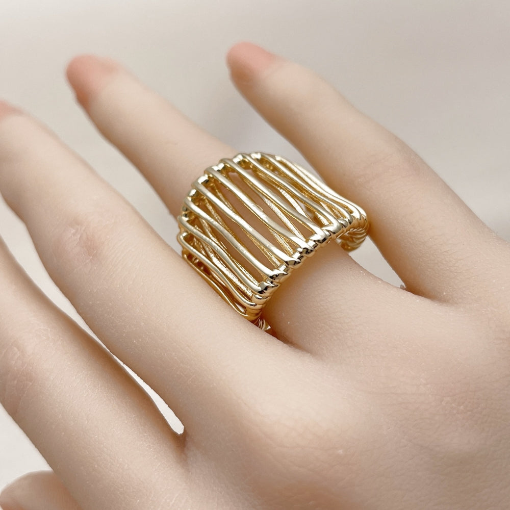 Oro Laminado Elegant Ring, Gold Filled Style Polished, Golden Finish