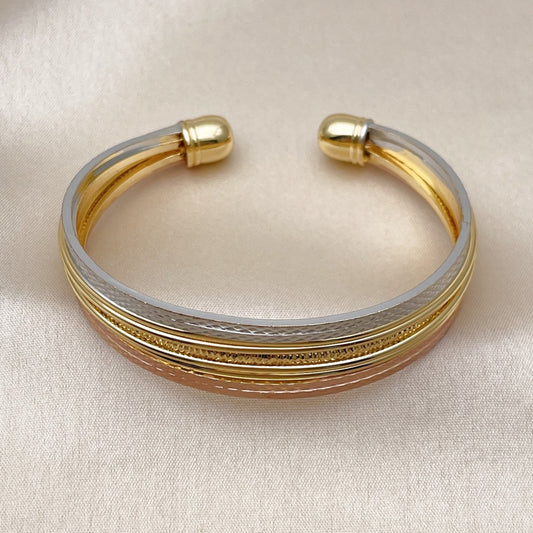 Oro Laminado Individual Bangle, Gold Filled Style Diamond Cutting Finish, Tricolor