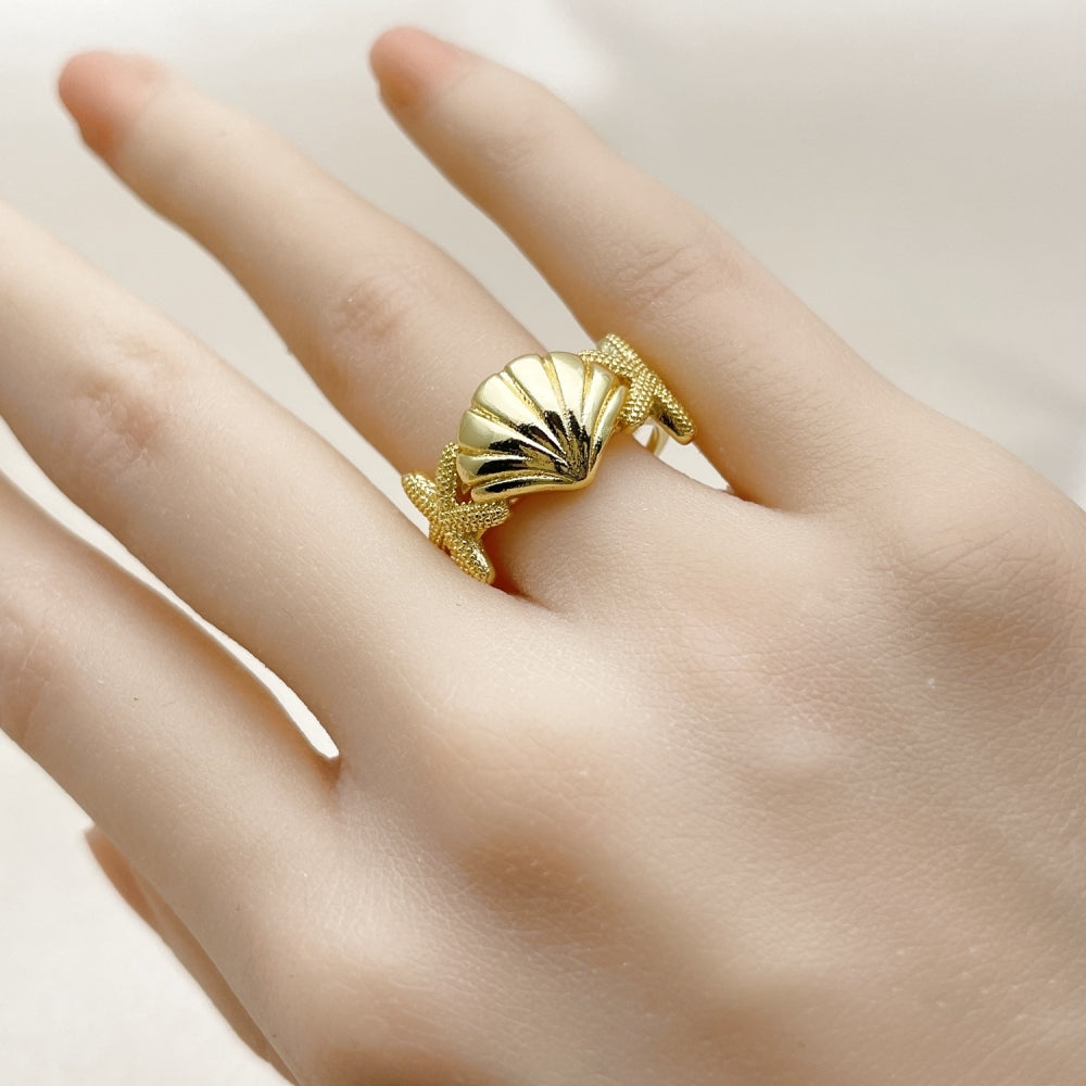 Oro Laminado Elegant Ring, Gold Filled Style Shell and Star Design, Polished, Golden Finish