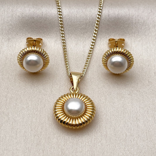 Oro Laminado Earring and Pendant Adult Set, Gold Filled Style Flower Design, with Ivory Pearl, Polished, Golden Finish