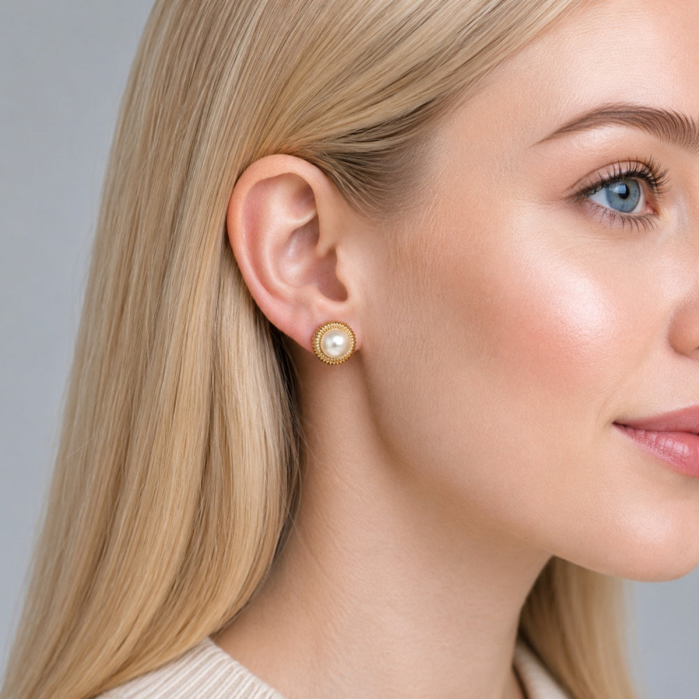 Oro Laminado Stud Earring, Gold Filled Style Flower Design, with Ivory Pearl, Polished, Golden Finish