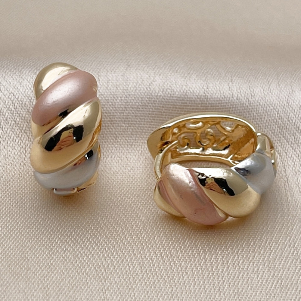 Oro Laminado Huggie Hoop, Gold Filled Style Twist Design, Polished, Tricolor