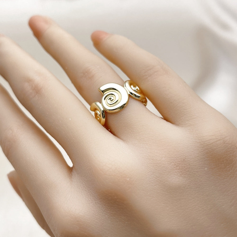 Oro Laminado Elegant Ring, Gold Filled Style Snail Design, Polished, Golden Finish