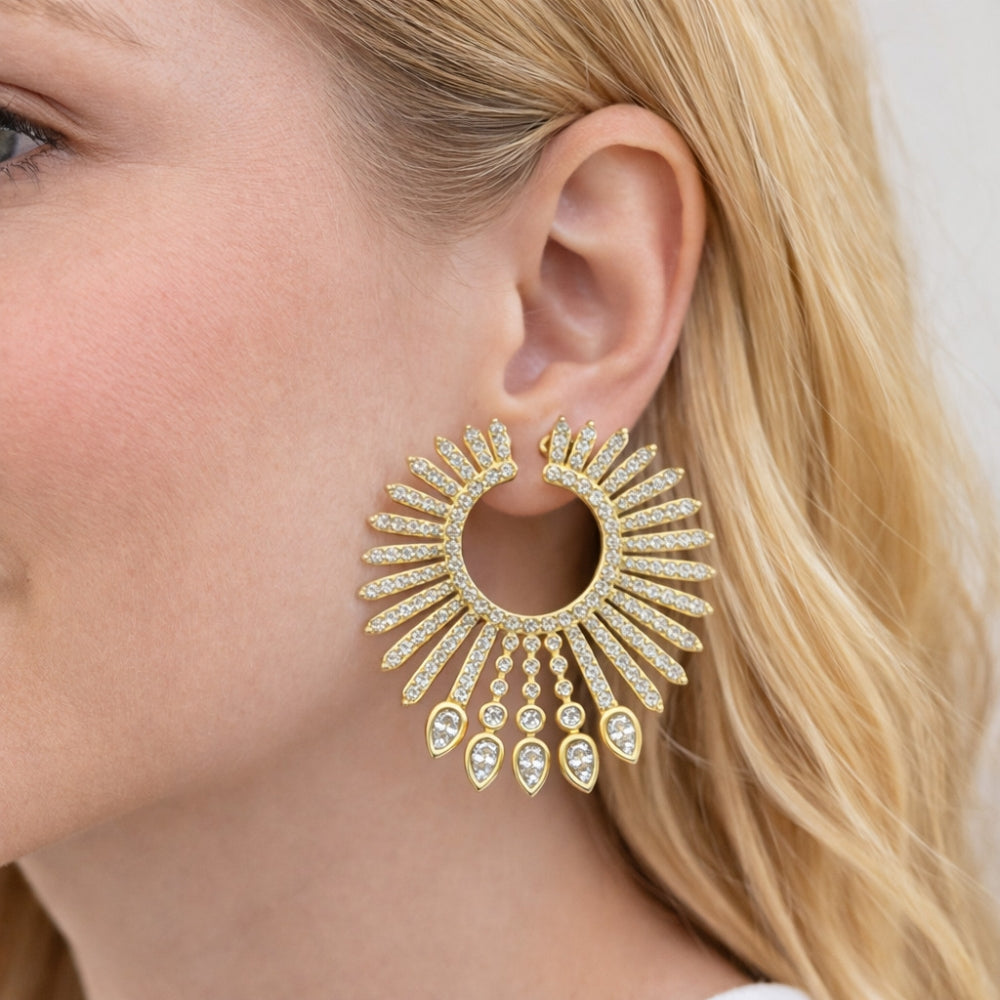 Oro Laminado Stud Earring, Gold Filled Style with White Cubic Zirconia, Polished, Golden Finish