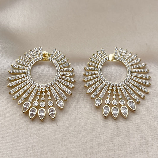 Oro Laminado Stud Earring, Gold Filled Style with White Cubic Zirconia, Polished, Golden Finish