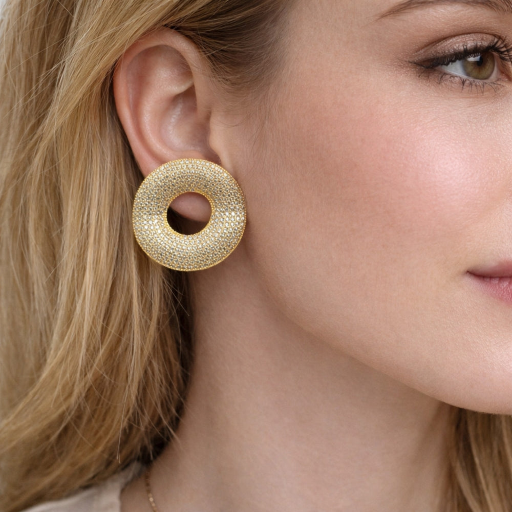 Oro Laminado Stud Earring, Gold Filled Style with White Cubic Zirconia, Polished, Golden Finish