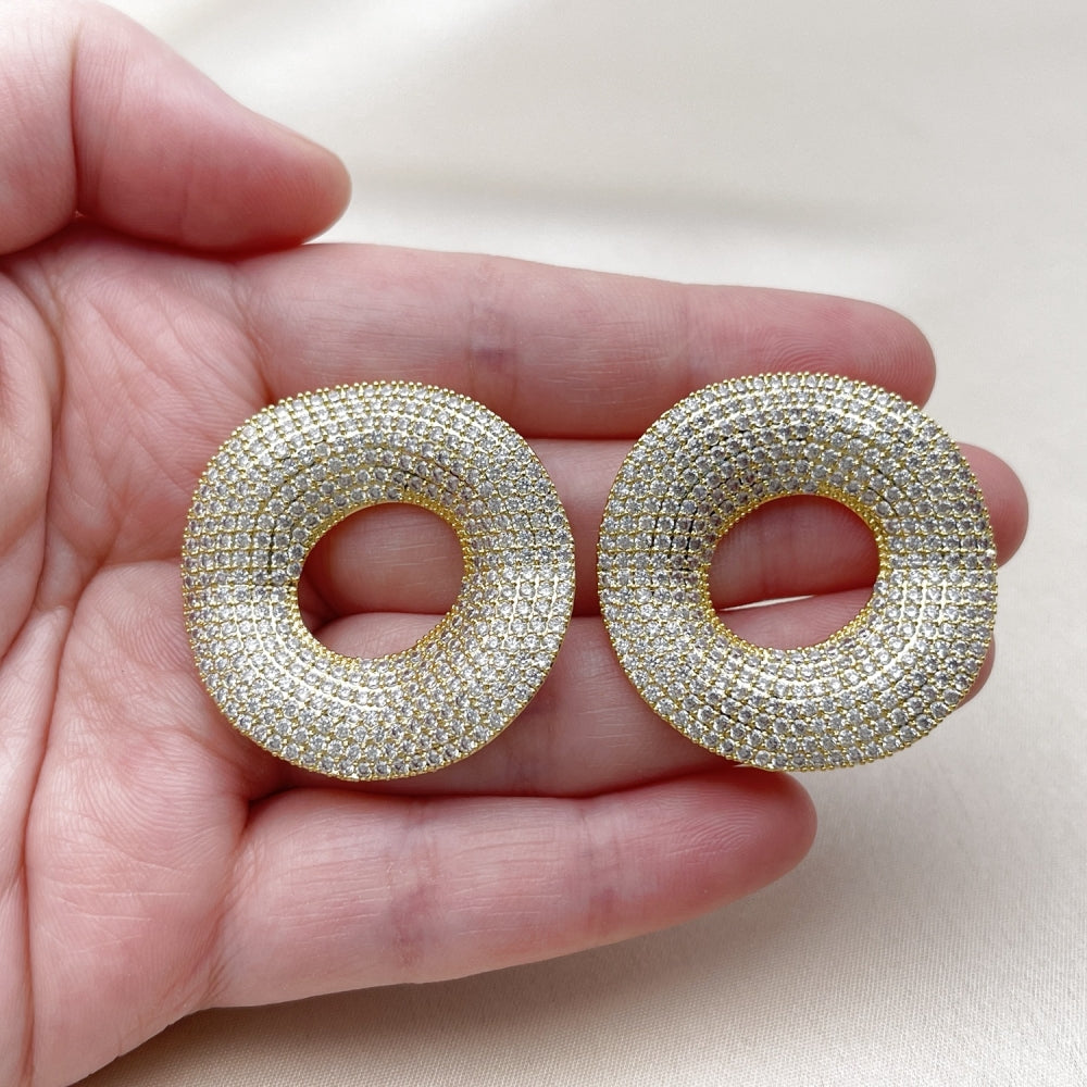 Oro Laminado Stud Earring, Gold Filled Style with White Cubic Zirconia, Polished, Golden Finish