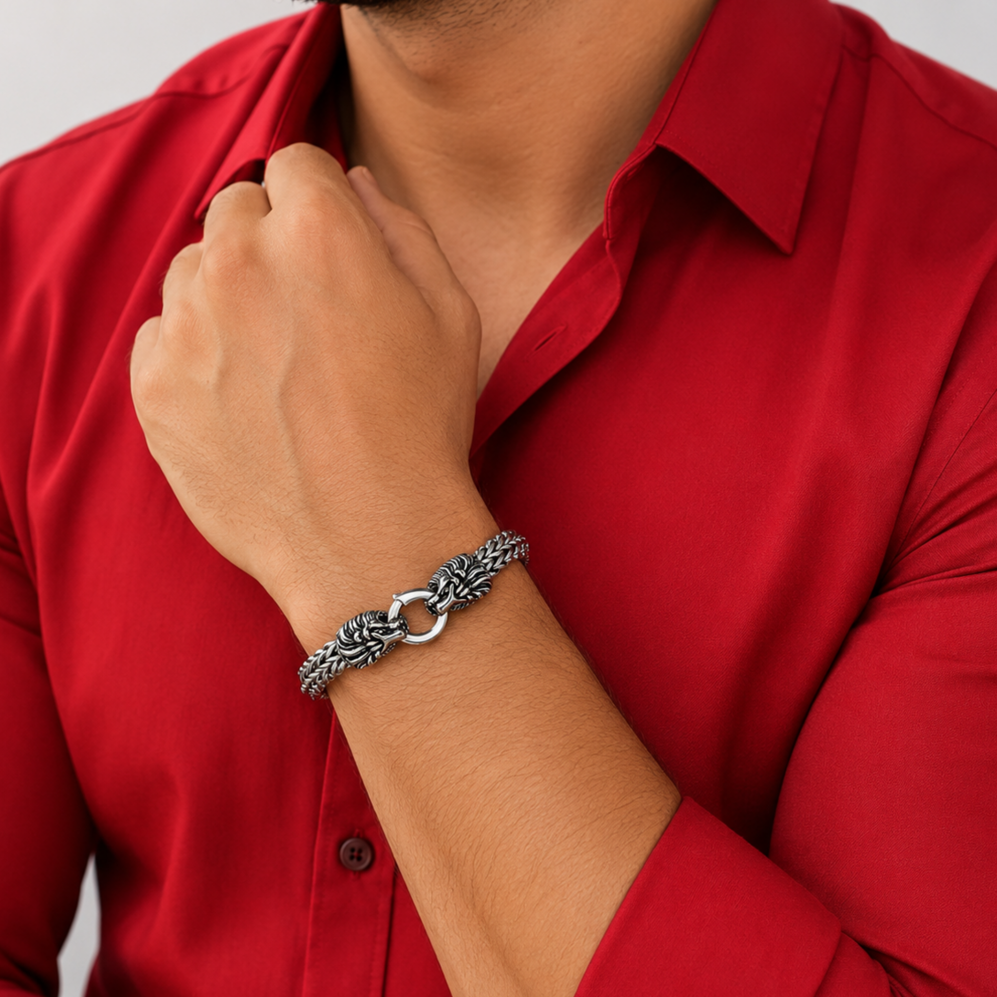 Lion Clasp Bracelet – Affordable Non-Tarnish Stainless Steel Men's Lion Bracelet